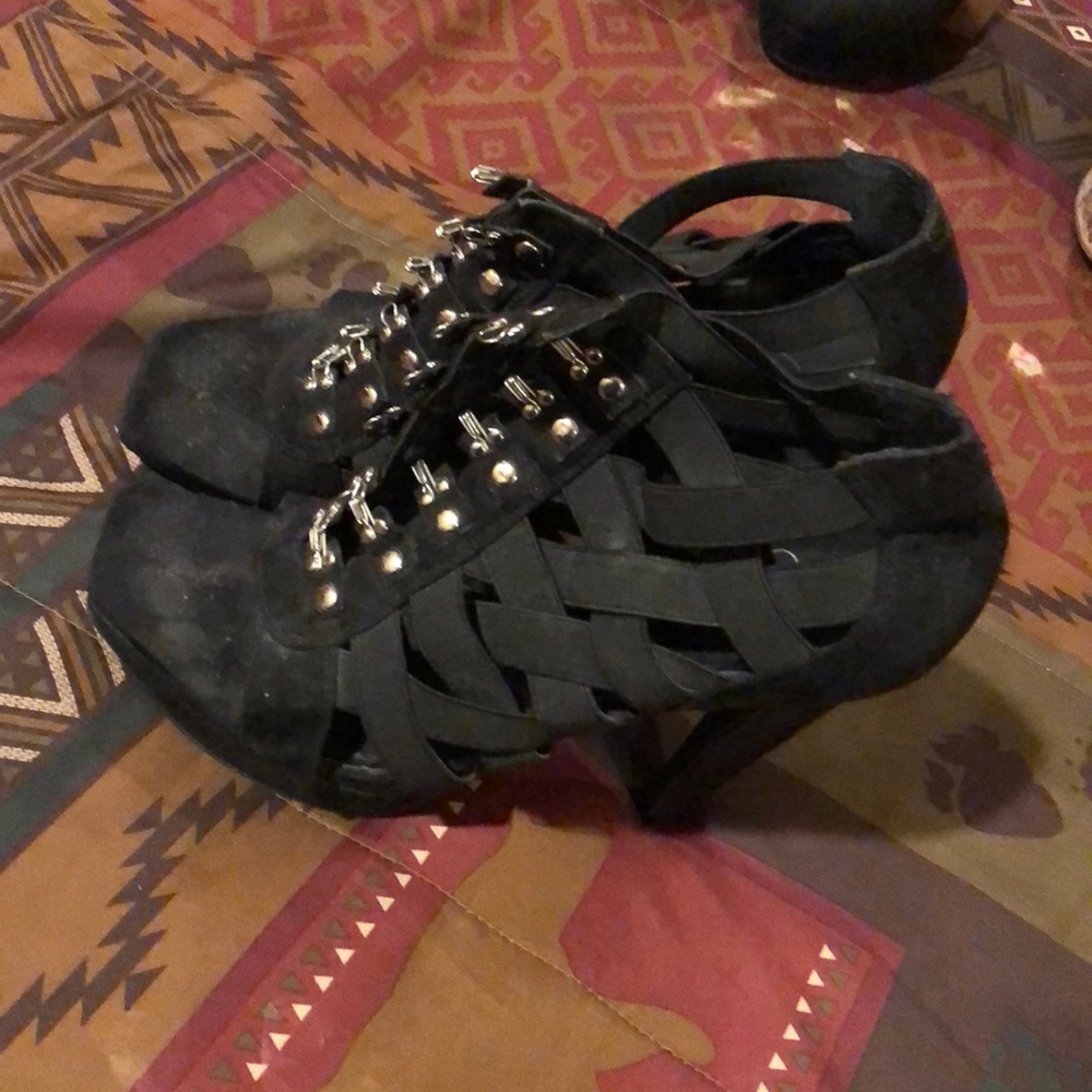 Jessica Sim shoes